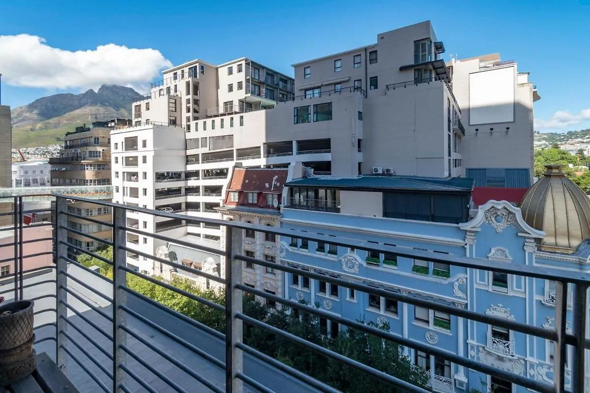 Panoramic Cape Town Scenery Apartment