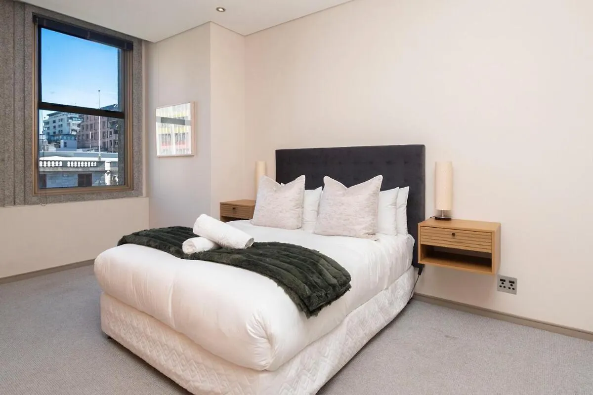 Panoramic Cape Town Scenery Apartment
