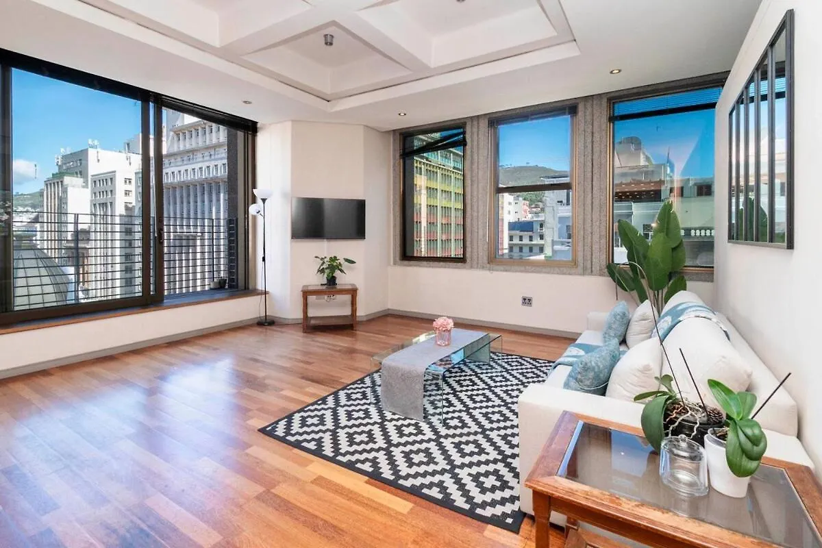 Panoramic Cape Town Scenery Apartment