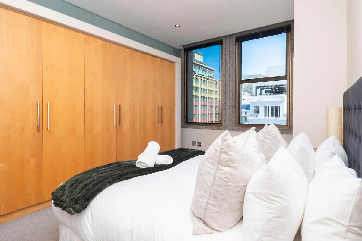 Panoramic Cape Town Scenery Apartment